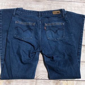 Levi sz 4/27 Demi curve classic rose slim leg jean